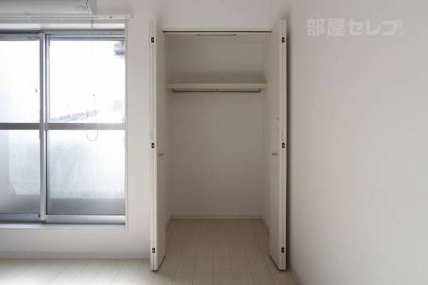 ※203号室室内参照