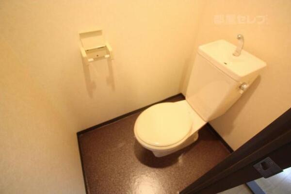 清潔感のあるトイレです。