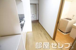 キッチン周辺。