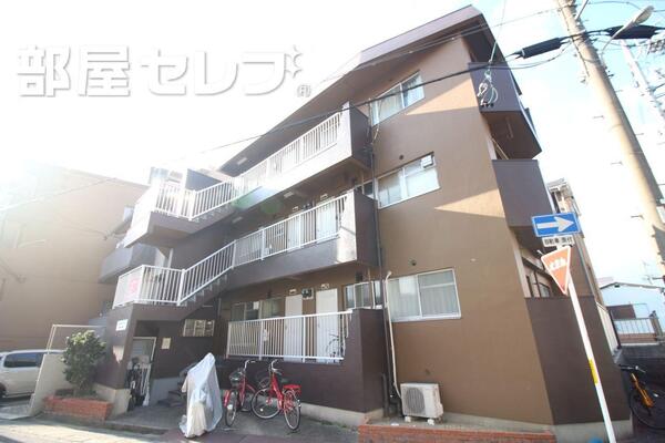 3階建てのオール角部屋。