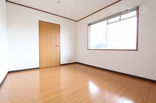 北側の洋室です