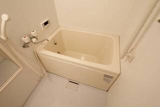 綺麗なバスルームです。(305号室の写真です)