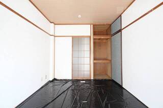 ３段構えの押入れです