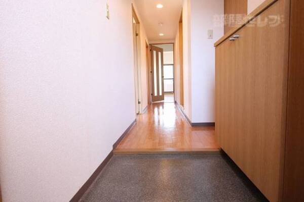 写真は別の部屋です。
