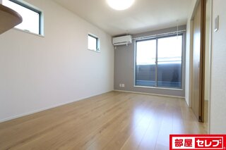 ※写真は別号室です