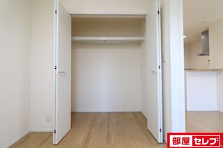 ※写真は別号室です