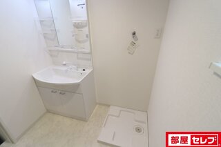 ※写真は別号室です
