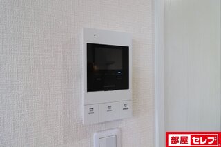 ※写真は別号室です
