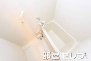 お風呂でゆっくり寛いでください。