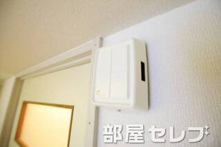 チャイム。他号室の写真です。