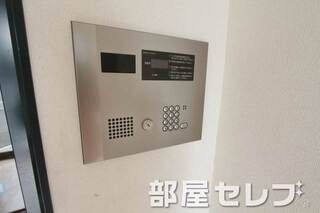 オートロックで安心です。