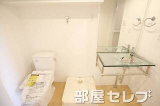 洗濯機置き場はこちらへ。
