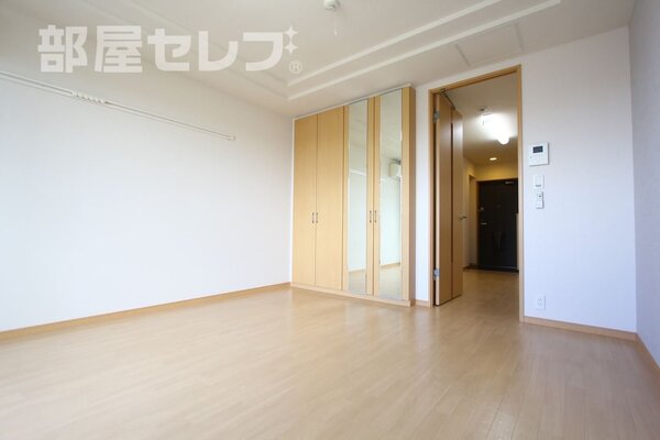 写真は同タイプのお部屋です。