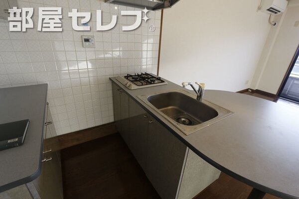別角度からの写真です。