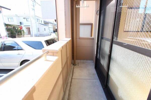 バルコニーも広くて、洗濯物もたくさん干せます！