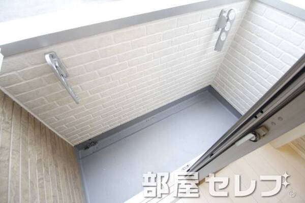 コンパクトバルコニー。