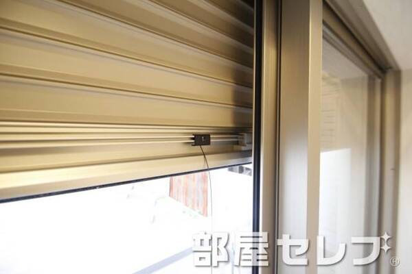 防犯シャッター。