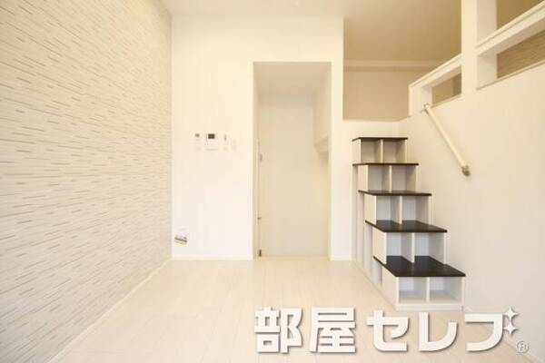 違う角度からの寝室。