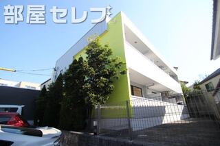 駅から徒歩圏内にあるマンション。