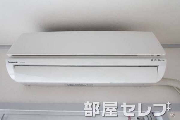 冷暖房エアコン。