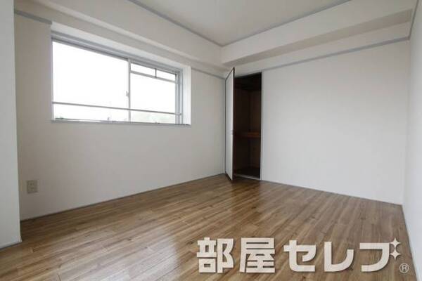 南側居室。