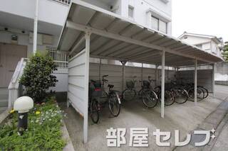 駐輪場。