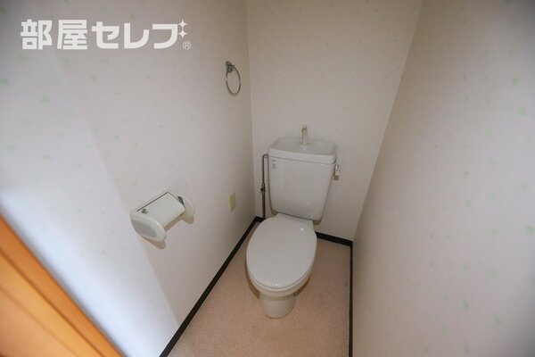 お風呂は鏡もついてますよ