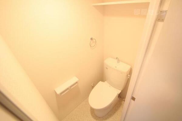清潔感のあるトイレです。