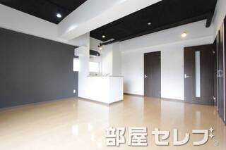 リノベーションしたリビングルーム。イメージ写真