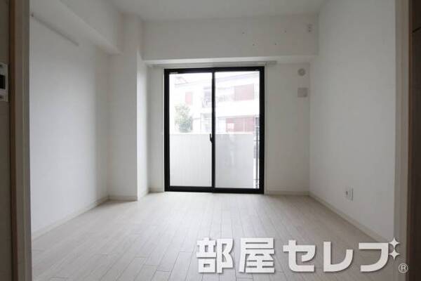 寝室こども部屋にどうぞ。