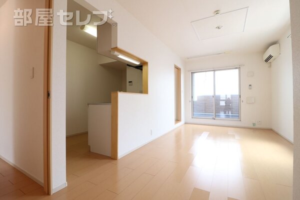 反転タイプのお部屋の写真です。