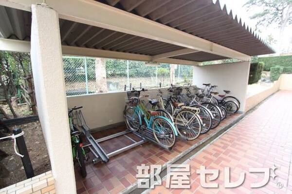 駐輪場は2箇所あります。