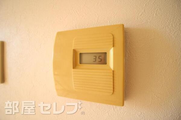 プリペイド式給湯のメーターです。