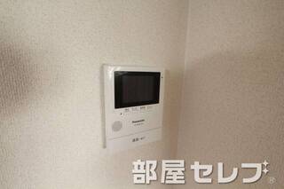 モニターホンで安心ですね。