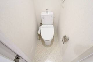 清潔感のあるトイレです