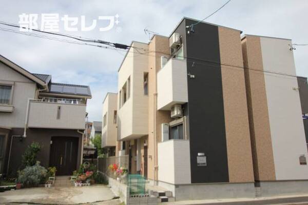 閑静な住宅街にある新築物件です
