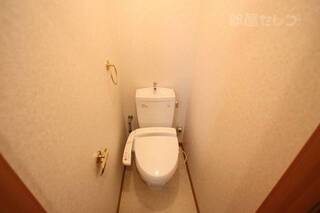 ウォッシュレット付のトイレ