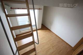 見下ろす角度の居室