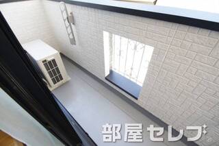 洗濯物が隠せるようになっています。
