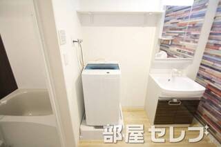 洗濯機置き場はこちらへ。