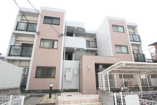 色合いがきれいな外観。