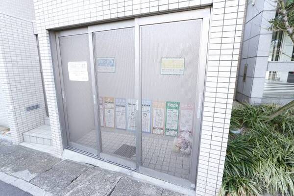 敷地内ゴミステーション。