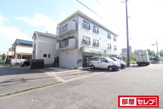 どっしりとした外観です。