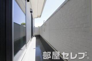 広々としたバルコニー。