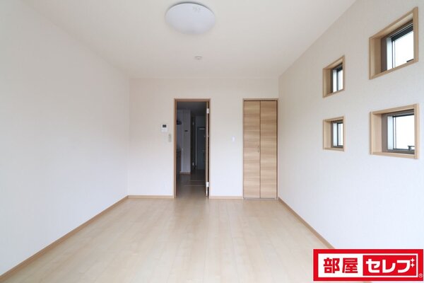 角部屋の写真を参照