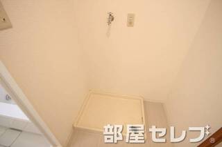 室内洗濯機置き場。