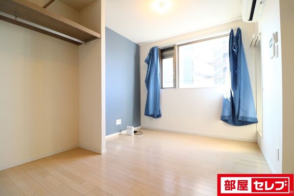 403号室参照