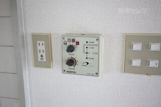 お湯の調節はここで。