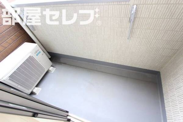 洗濯物が隠れます。