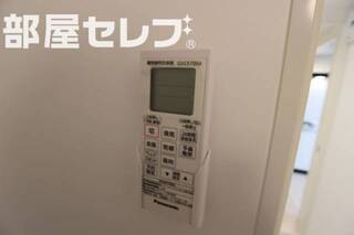 冷暖房エアコン。